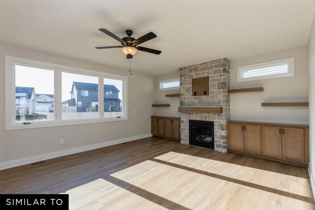 17238 Northview Drive, Urbandale, IA 50323