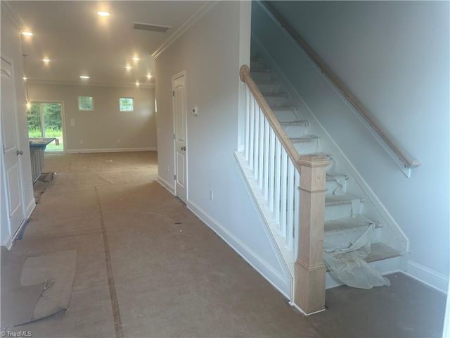 205 Oakdale Forest Court 8, Jamestown, NC 27282