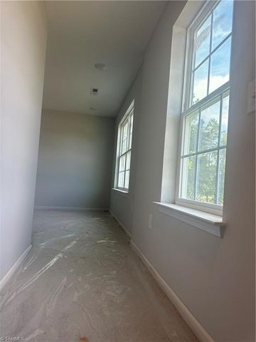 205 Oakdale Forest Court 8, Jamestown, NC 27282