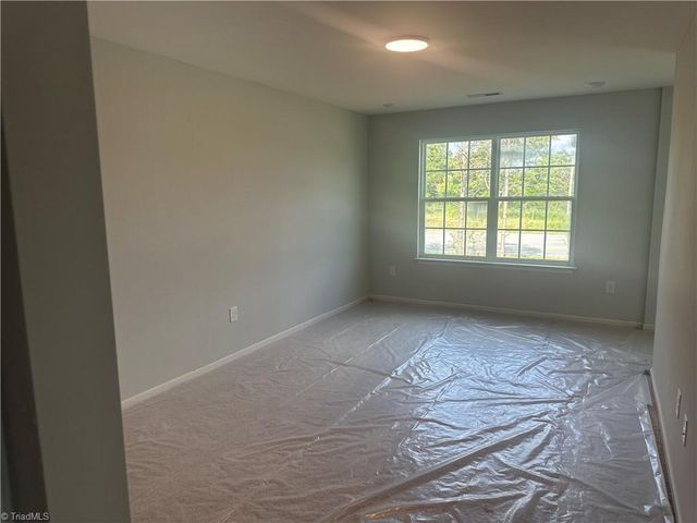 205 Oakdale Forest Court 8, Jamestown, NC 27282