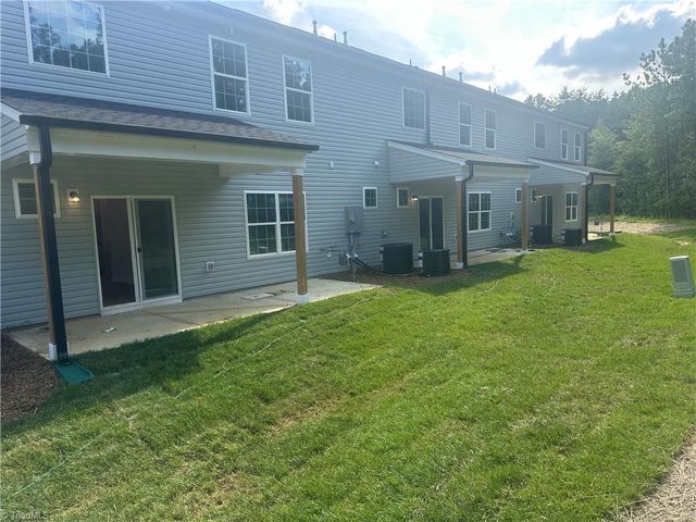 205 Oakdale Forest Court 8, Jamestown, NC 27282
