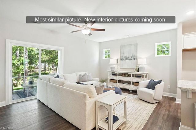 205 Oakdale Forest Court 8, Jamestown, NC 27282