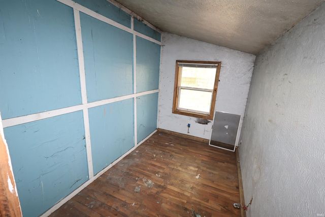 23476 Lawrence Street, South Bend, IN 46628