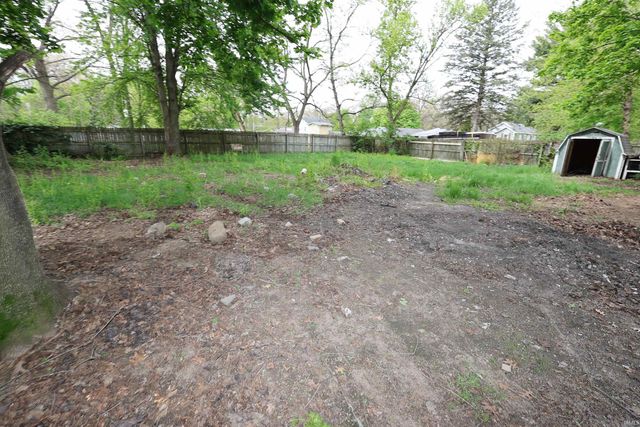 23476 Lawrence Street, South Bend, IN 46628