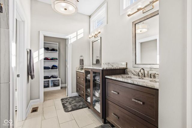 18200 Lakes End Drive, Westfield, IN 46074