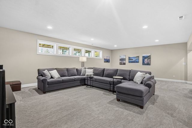 18200 Lakes End Drive, Westfield, IN 46074