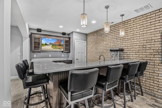 18200 Lakes End Drive, Westfield, IN 46074