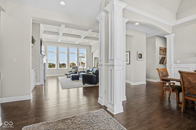 18200 Lakes End Drive, Westfield, IN 46074