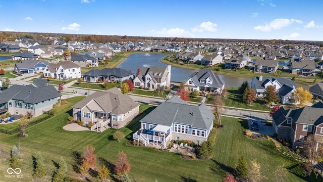 18200 Lakes End Drive, Westfield, IN 46074