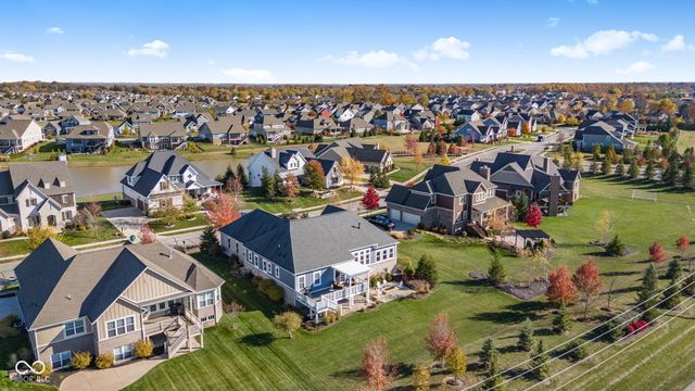 18200 Lakes End Drive, Westfield, IN 46074