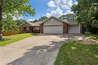 1 Constance Circle, Bella Vista, AR 72714