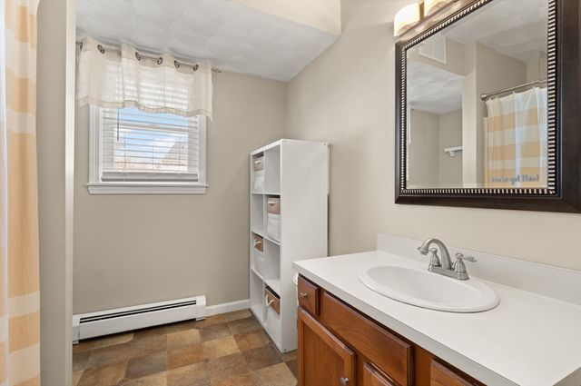 10 Fenwick Cir, Methuen, MA 01844