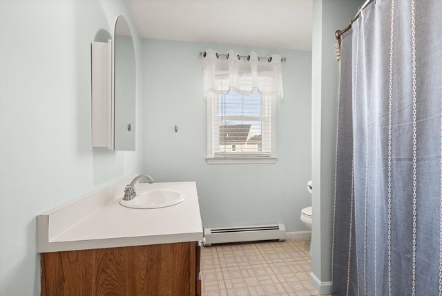 10 Fenwick Cir, Methuen, MA 01844