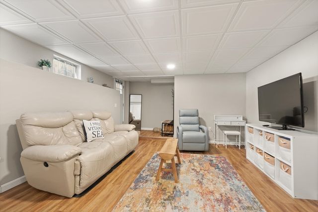 10 Fenwick Cir, Methuen, MA 01844