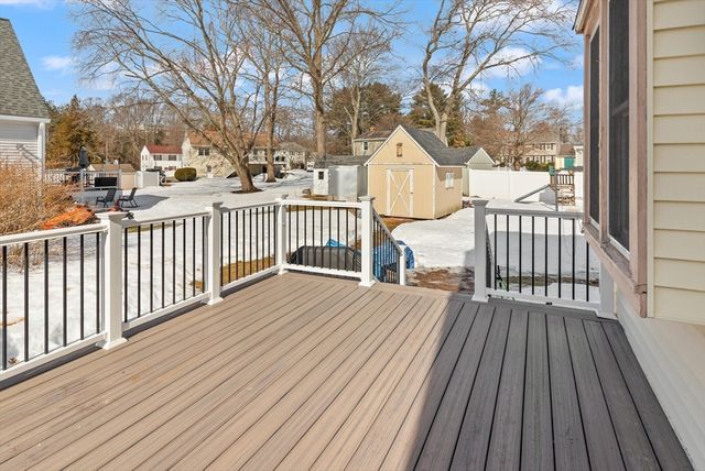 10 Fenwick Cir, Methuen, MA 01844