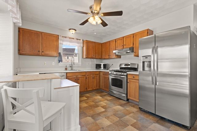 10 Fenwick Cir, Methuen, MA 01844