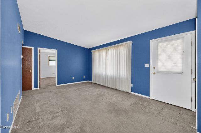 4C Lacosta Drive, Clifton Park, NY 12065