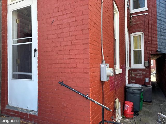 907 W POPLAR ST, York, PA 17403