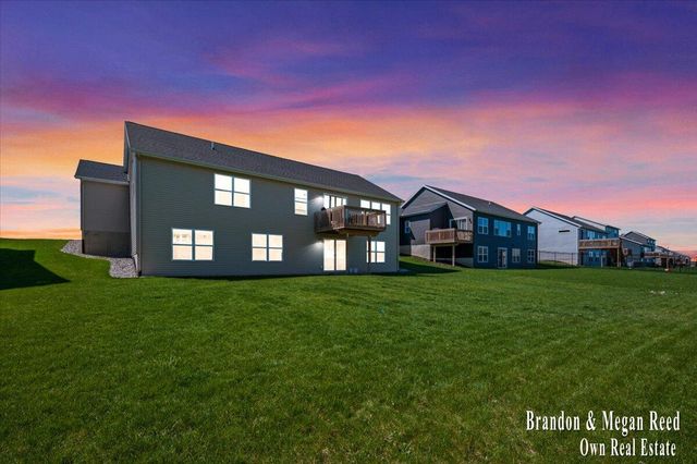9477 Fields Drive, Zeeland Twp, MI 49464