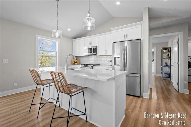 9477 Fields Drive, Zeeland Twp, MI 49464