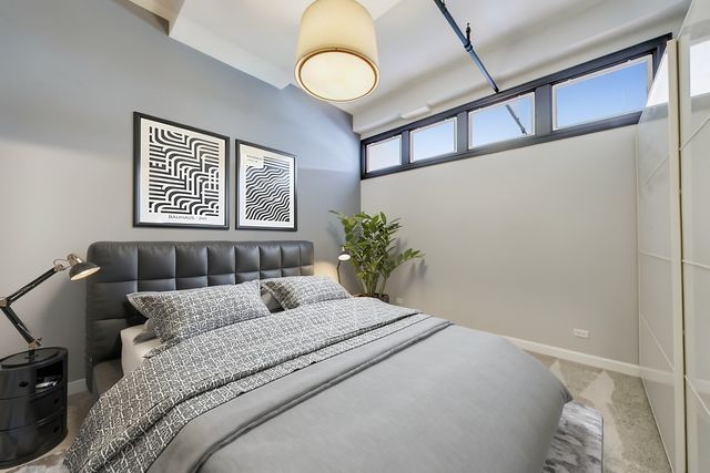 70 E 18TH Street 2D, Chicago, IL 60616