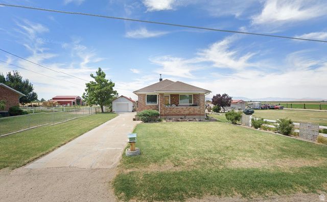 5015 S 6700 W, Hooper, UT 84315