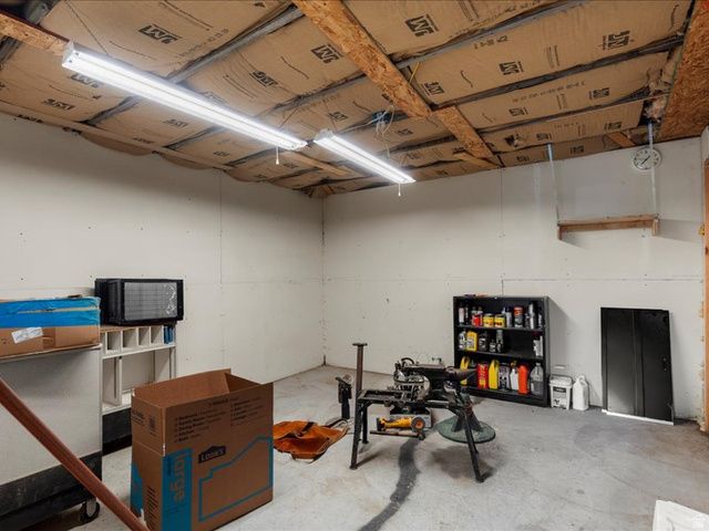 5015 S 6700 W, Hooper, UT 84315