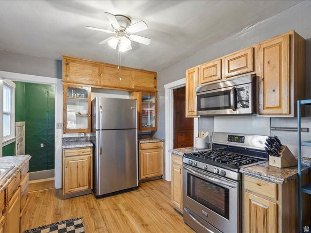 5015 S 6700 W, Hooper, UT 84315