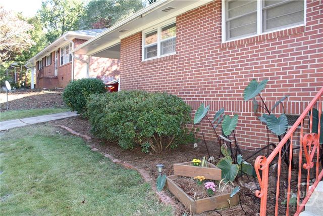 566 Woodland Hills Drive, Athens, GA 30605