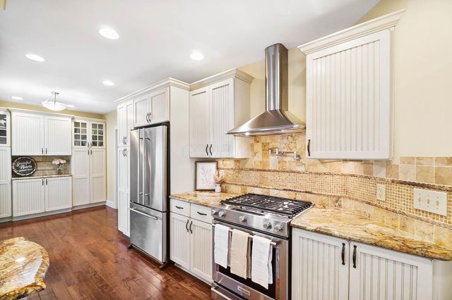 1731 Timberlake Drive, Delaware, OH 43015