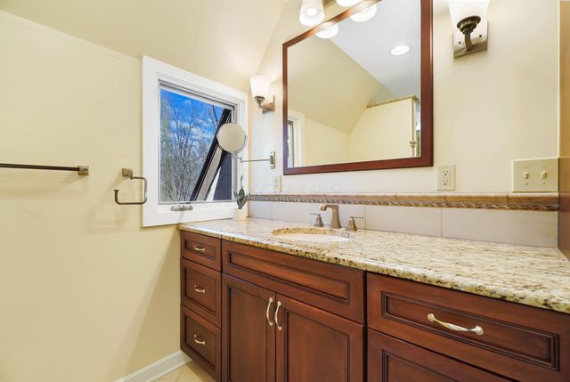 1731 Timberlake Drive, Delaware, OH 43015