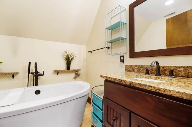 1731 Timberlake Drive, Delaware, OH 43015