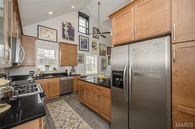 1034 E Linden Avenue, Richmond Heights, MO 63117