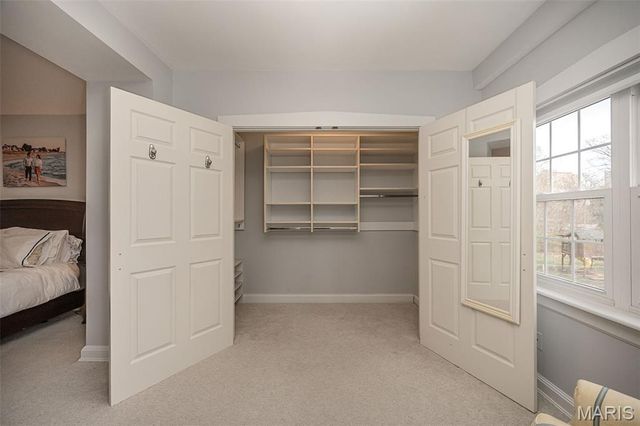 1034 E Linden Avenue, Richmond Heights, MO 63117