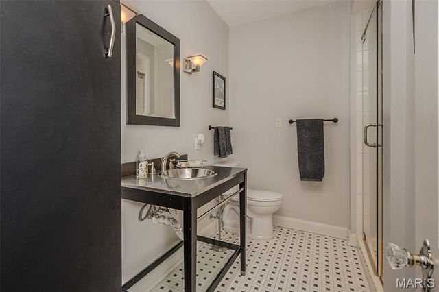 1034 E Linden Avenue, Richmond Heights, MO 63117