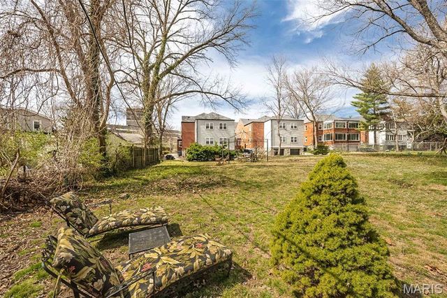 1034 E Linden Avenue, Richmond Heights, MO 63117