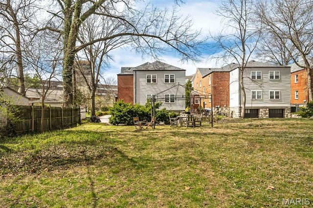 1034 E Linden Avenue, Richmond Heights, MO 63117