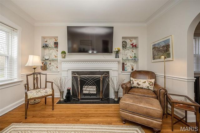 1034 E Linden Avenue, Richmond Heights, MO 63117