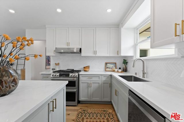 5192 Orange Place, Los Angeles, CA 90008