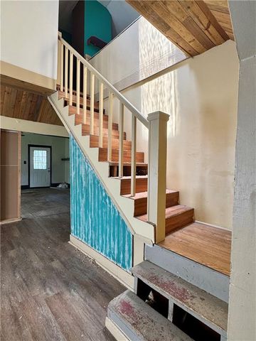 206 W 3rd Street, Creighton, MO 64739