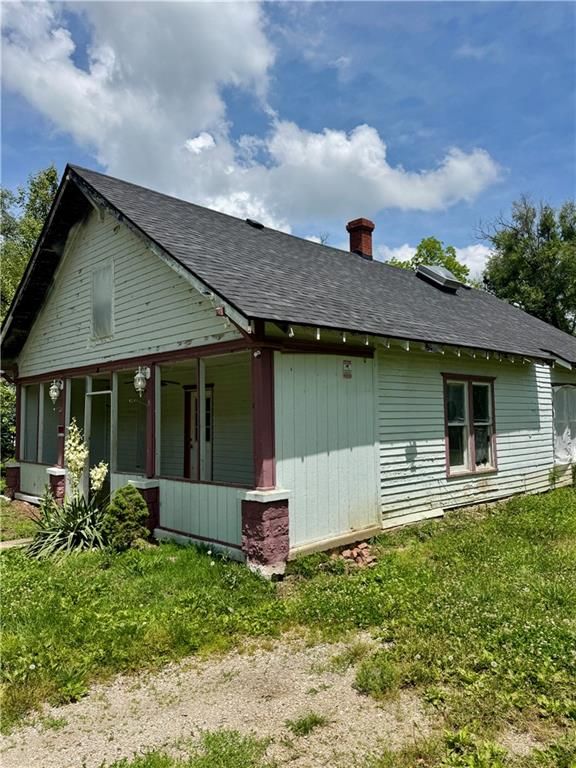 206 W 3rd Street, Creighton, MO 64739