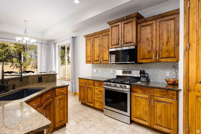 3902 LONDON LN, Santa Clara, UT 84765