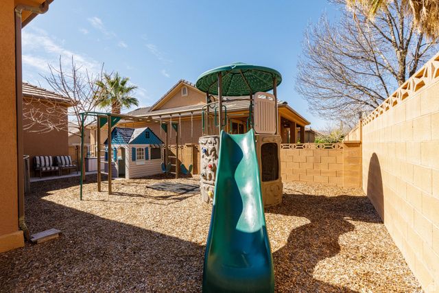 3902 LONDON LN, Santa Clara, UT 84765