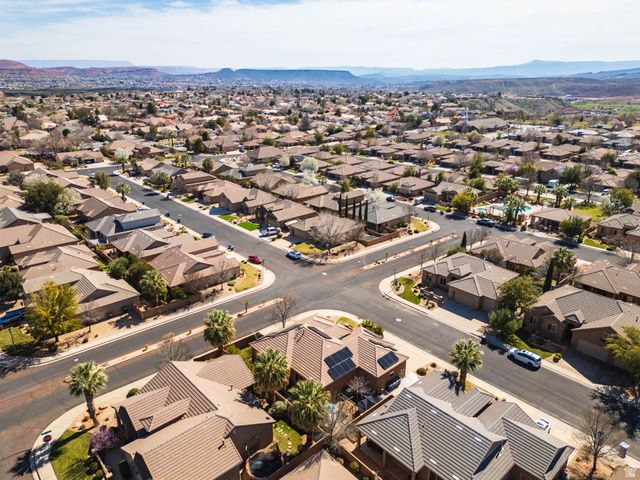 3902 LONDON LN, Santa Clara, UT 84765