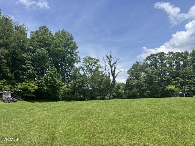 3911 Tate Springs Road, Big Stone Gap, VA 24219