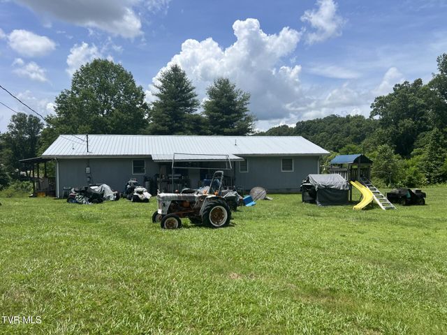 3911 Tate Springs Road, Big Stone Gap, VA 24219