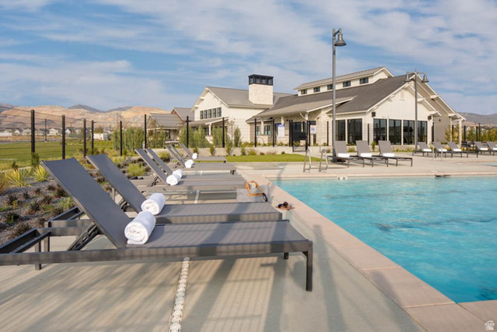 Image 24 of property listing at 6162 W SPARROW VIEW DR #550, South Jordan, UT 84009