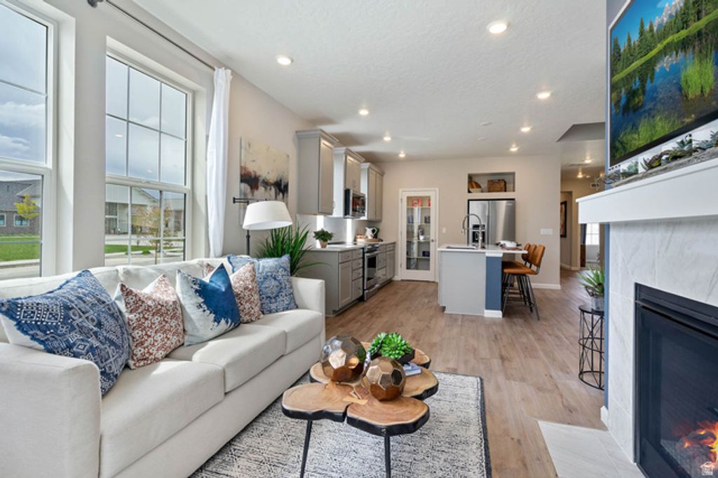Image 10 of property listing at 6162 W SPARROW VIEW DR #550, South Jordan, UT 84009