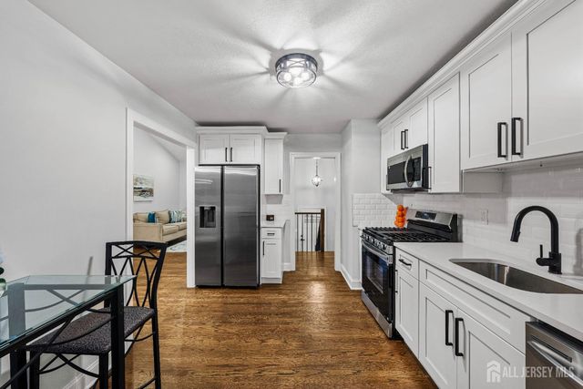 139 Lee Drive, Middlesex, NJ 08846