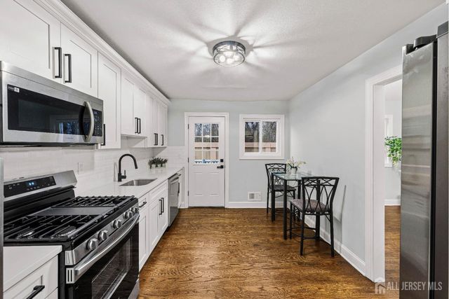 139 Lee Drive, Middlesex, NJ 08846